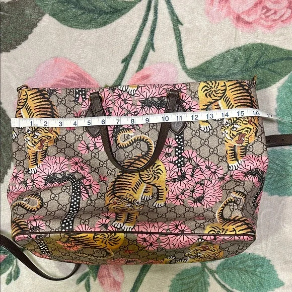 Gucci Pink and Brown bengal Tiger Print Tote Rare HTF vintage - Picture 15 of 16